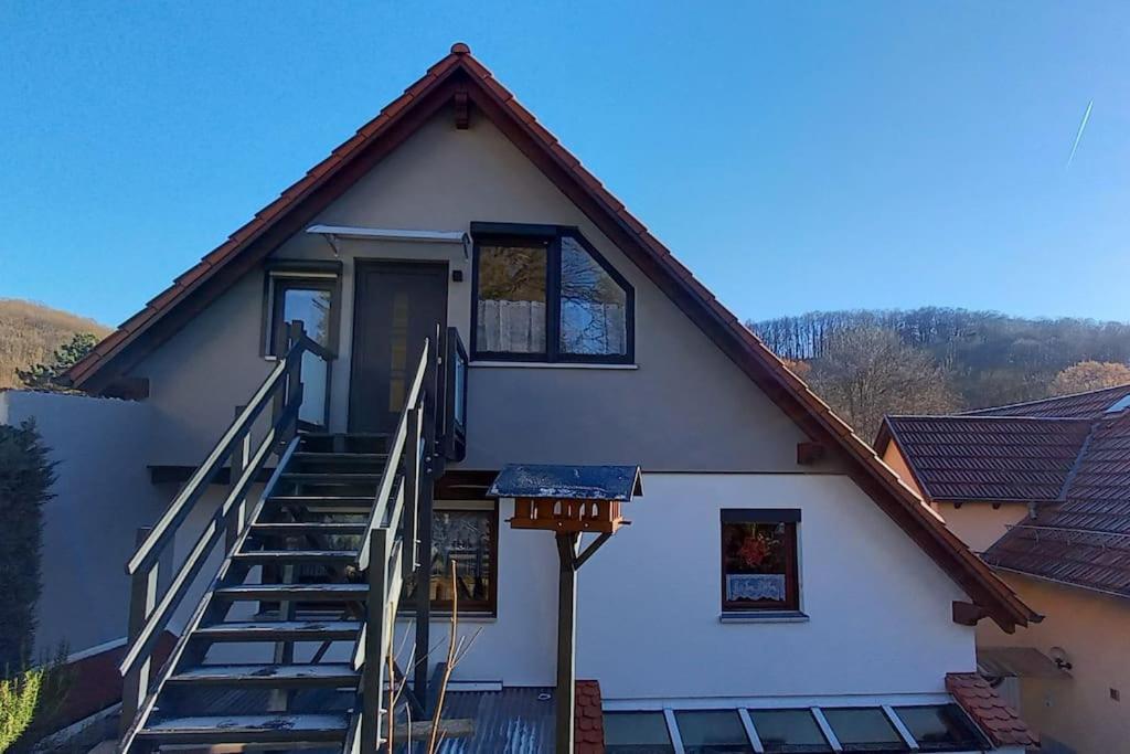 Kleine, Gemuetliche Dachgeschosswohnung Laudenbach  Buitenkant foto
