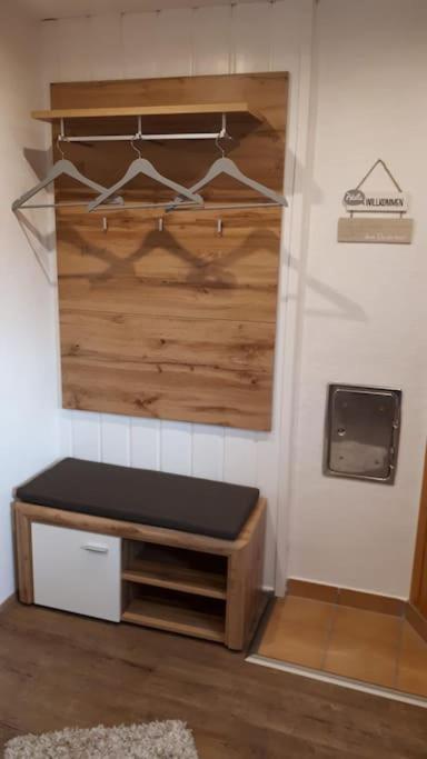 Kleine, Gemuetliche Dachgeschosswohnung Laudenbach  Buitenkant foto